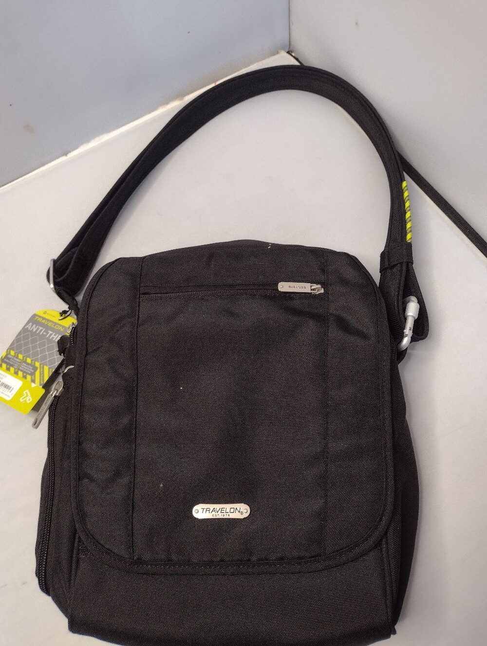 NWT Travelon Medium Tour Bag Anti Theft Crossbody Bag Purse Black B10
